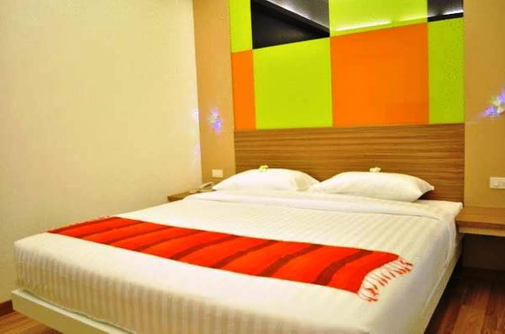 Studio Asoke Bangkok Dış mekan fotoğraf